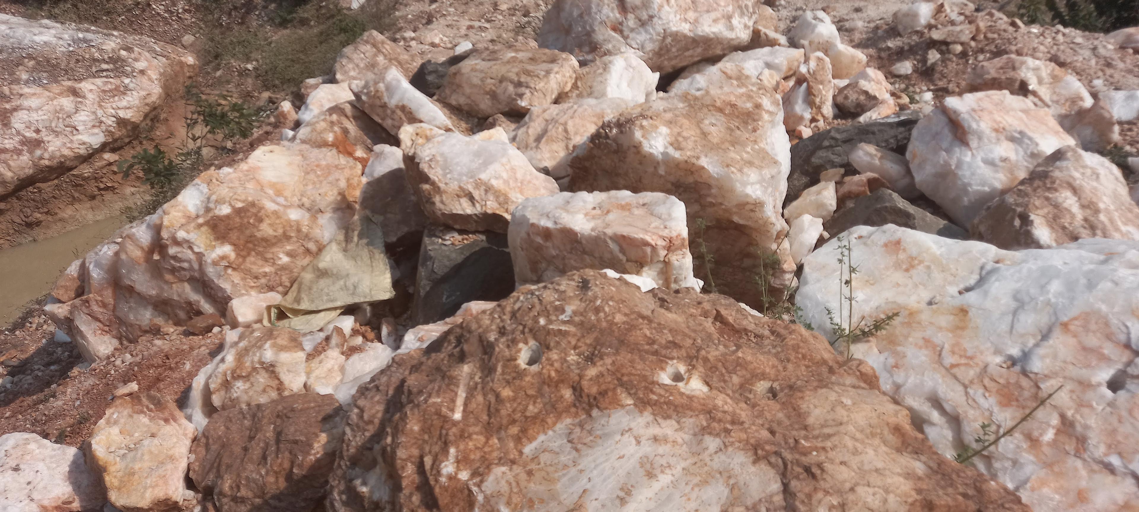 A Grade Quartz Boulders
